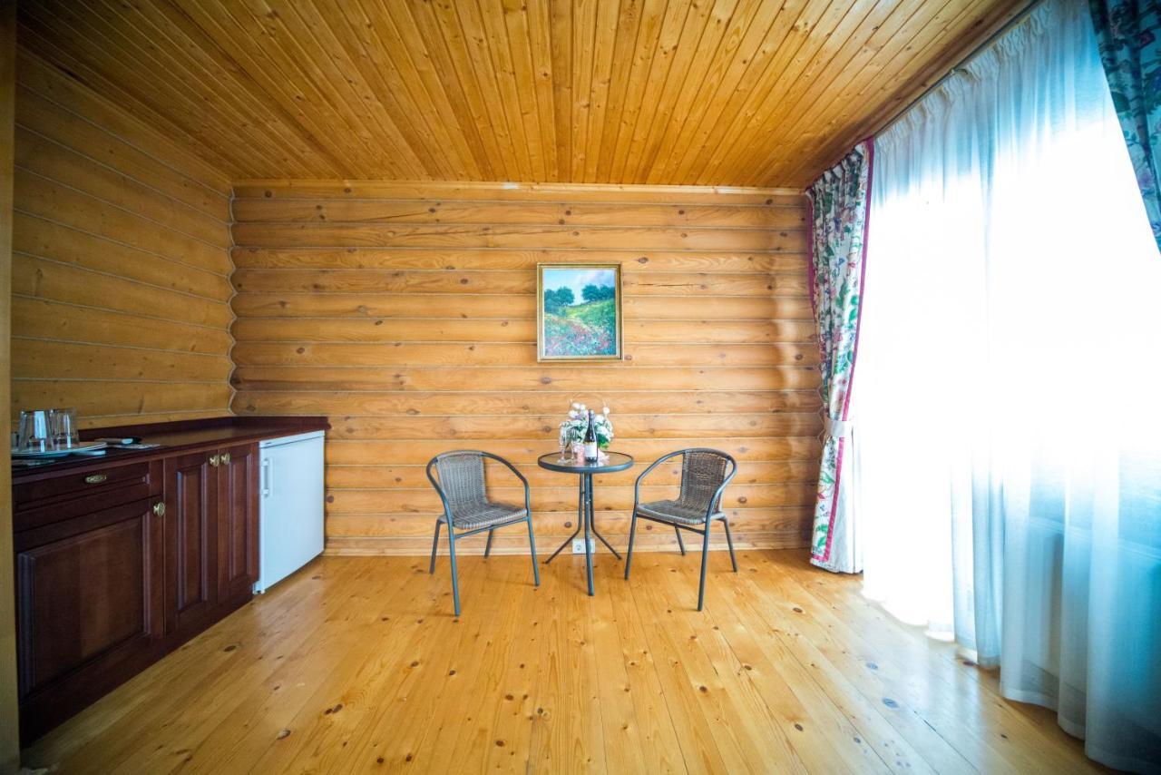 Hotel Комплекс Відпочинку Пампушка & Подушка Burlača Balka Exteriér fotografie