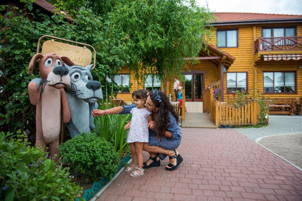 Hotel Комплекс Відпочинку Пампушка & Подушка Burlača Balka Exteriér fotografie
